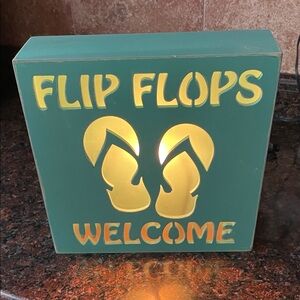 Green and Yellow Flip Flops Welcome Sign LIGHT